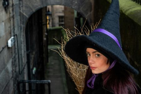 Edinburgh witches old town walking tour and underground vault