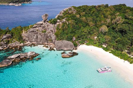 Similan Islands day tour with snorkelling from Khao Lak
