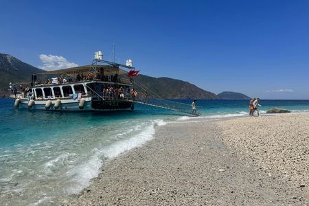 Boat trip from Adrasan to American Bay and Suluada