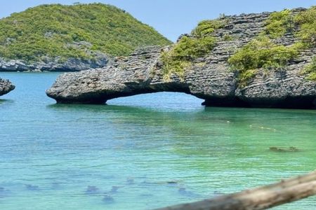 Day tour to Angthong National Marine Park