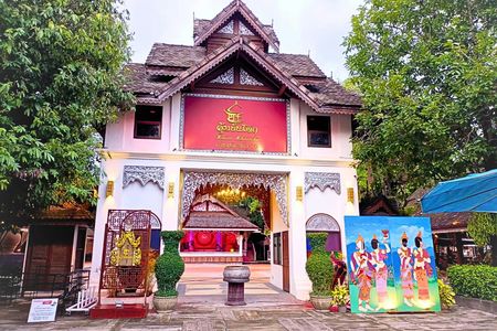 Cultural experience in Chiang Mai with northern Thai dinner