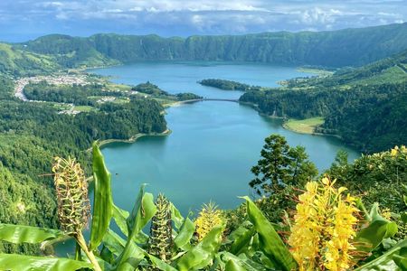 São Miguel's west side guided tour with Sete Cidades crater