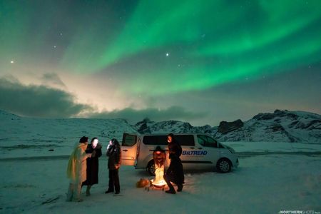 Aurora Chase small group with guarantee