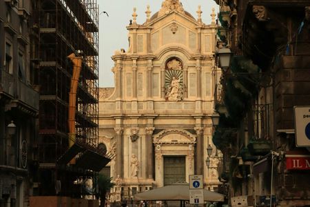 Evening street food tour in Catania