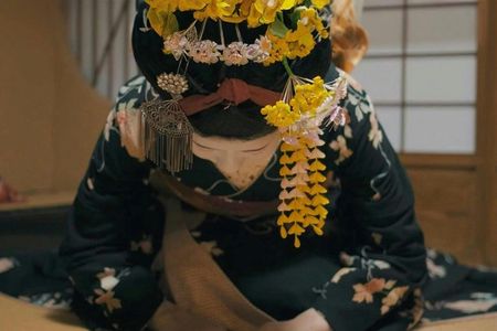 3-hour Gion guided walking tour and dinner with a geisha
