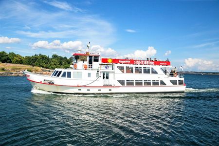 Helsinki Hop-on Hop-off bus tour and sightseeing cruise
