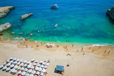 Algarve coastal tour with beach BBQ and cave visit