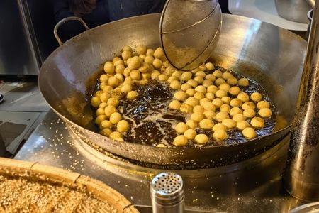 Night tour with food tasting