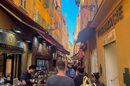 3-hour French gastronomy walking tour