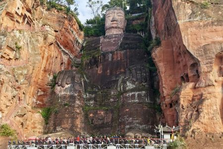 Leshan culture boat, hike and food quest
