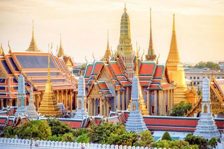 Guided half-day visit to Grand Palace and Wat Phra Kaew