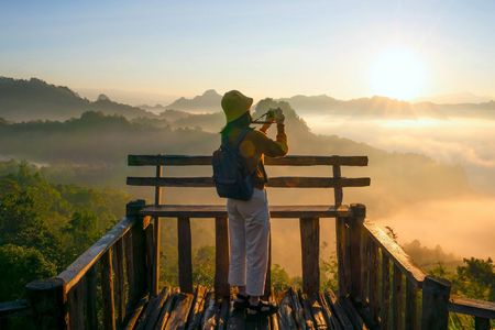 Private sunrise tour of Jabo Viewpoint and Nam Lod Cave from Pai
