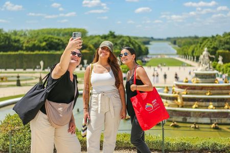Morning Tour of Versailles Palace and Gardens