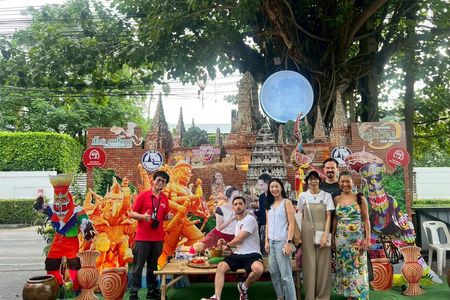 Guided tour of Bangkok night market with Michelin restaurant
