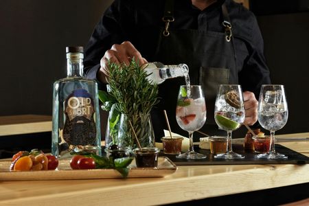 Gin tasting experience in Athens