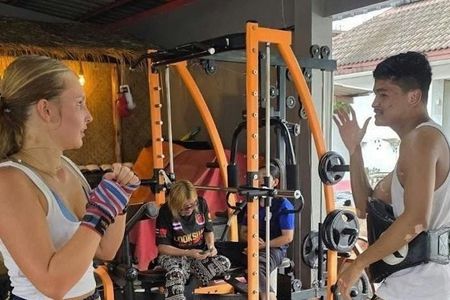 Private introduction class Muay Thai boxing for beginners in Koh Chang