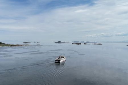 Guided cruise to the secret islands of the St Lawrence