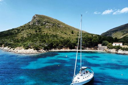 Tavolara and Cala Moresca boat tour from Olbia