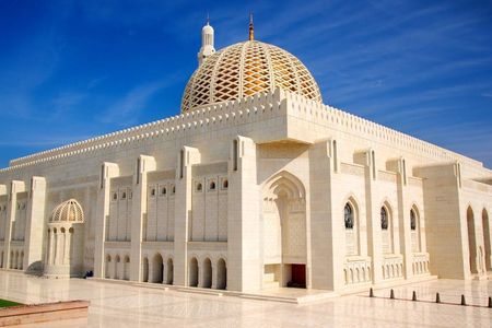 Guided tour to Sultan Qaboos Grand Mosque and Nizwa