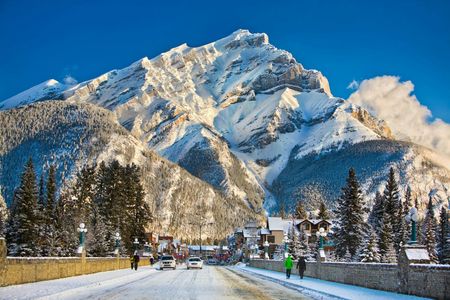 Banff area and canyon walking tour from Banff