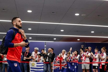 Atlético de Madrid team arrival experience and football match ticket