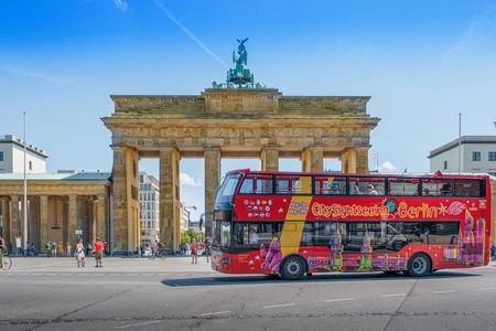 Berlin hop-on hop-off sightseeing pass with Icebar entry