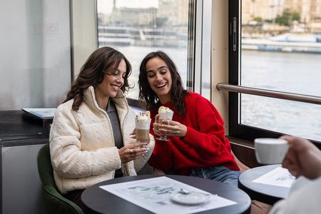 Budapest sightseeing tour with drink