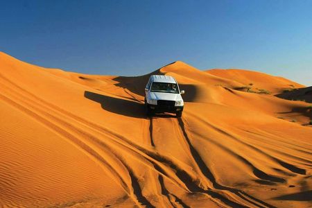 Full-day tour to Wahiba Sands and Wadi Bani Khalid
