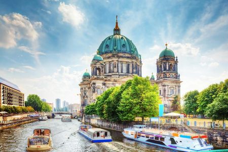 Berlin Classic Pass with 24-hour hop-on hop-off, cruise and more