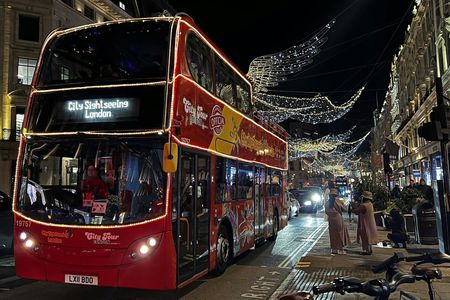 Christmas lights tour by bus and boat in London