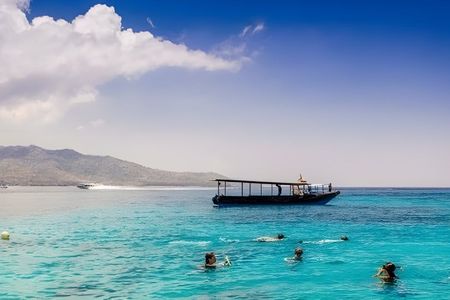 Gili Islands private trip with glass-bottom boat from Lombok