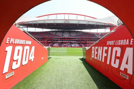 SL Benfica Stadium and Cosme Damião Museum tour with light meal