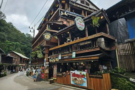 Mae Kampong village full-day trip with private transfer