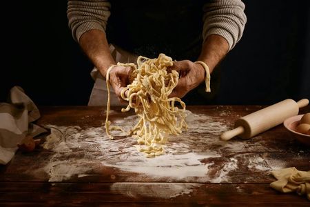 Sardinian pasta cooking class with local chefs in Olbia