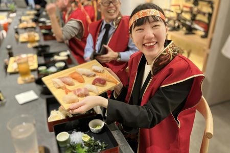 Sushi-making class with samurai performance in Asakusa