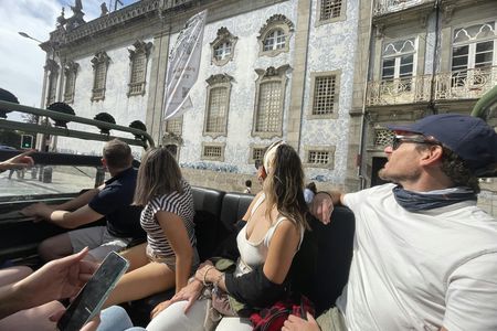 Porto vintage convertible sightseeing tour