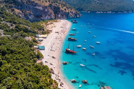 Boat trip to Krorëz and Kakome