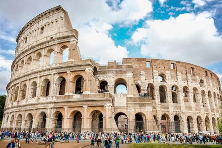 Colosseum and arena floor private tour with local guide