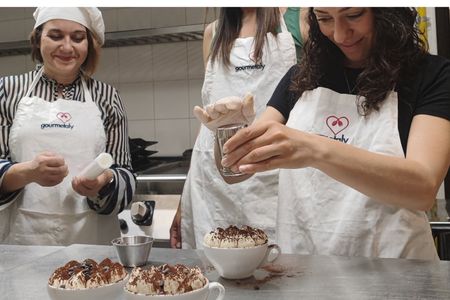 Tiramisu and gelato cooking class in Rome