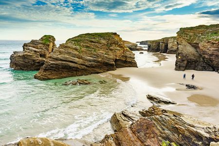 Full-day Beach of the Cathedrals, Ribadeo and Tapia tour from Gijón