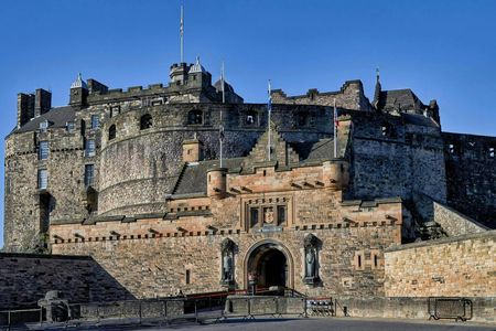 Edinburgh Castle express guided tour with entrance tickets