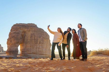 Al Ula full-day discovery tour from Madinah