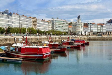 Shared historical walking tour in A Coruña