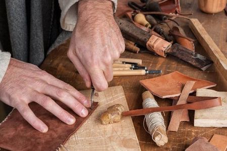 Oltrarno artisans and wine windows guided tour