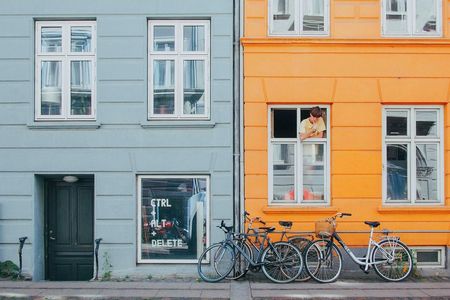 90-minute Copenhagen photo walk with local guide