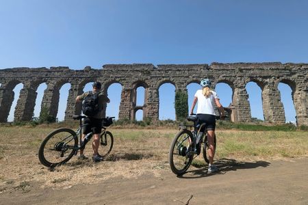 Appian Way and Catacombs E-Bike Private Tour with Transfer