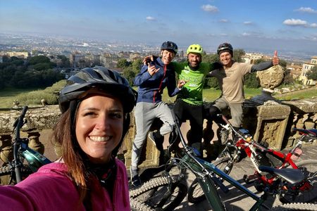 Frascati vineyard and wine tasting e-bike adventure from Rome