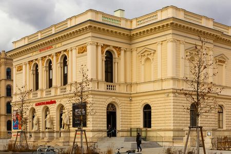 Albertina Modern ticket and Vienna self-guided audio tour