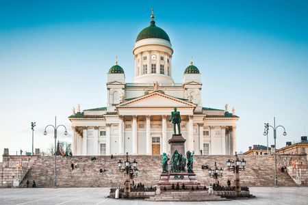 90-minute Helsinki photo walk with local guide