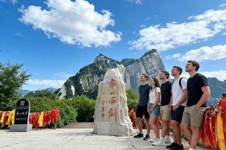 Private day tour to Mount Hua with cable car